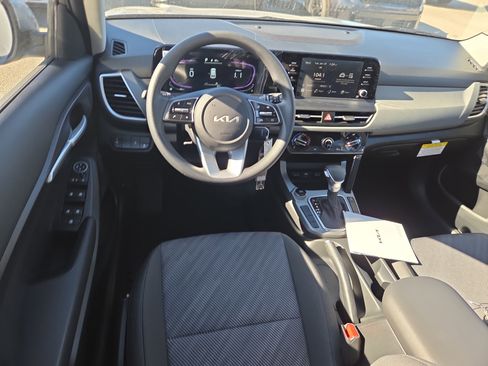 New 2026 Kia Seltos LX image 7