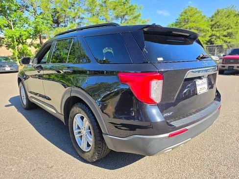 Used 2020 Ford Explorer XLT w/ Equipment Group 202A AWD/4WD image 3