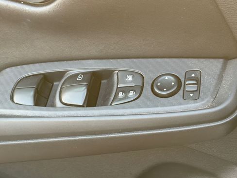 Used 2024 Nissan Sentra SV w/ All-Weather Package FWD image 7