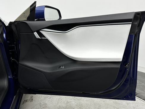 Used 2020 Tesla Model S Performance image 36