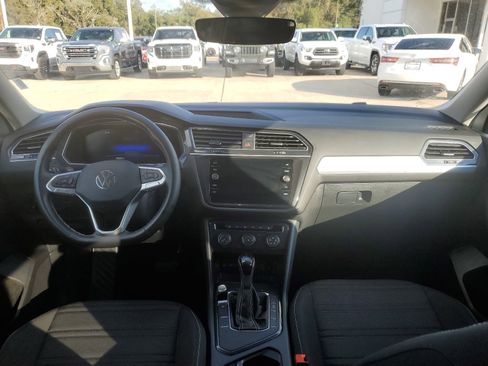 Used 2024 Volkswagen Tiguan S image 9