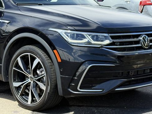 Used 2024 Volkswagen Tiguan SEL R-Line AWD/4WD image 2