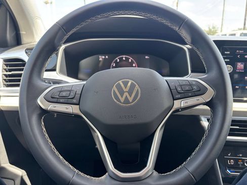 Used 2026 Volkswagen Taos SE AWD/4WD image 29