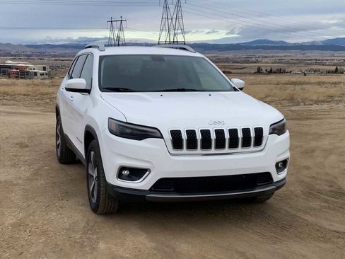 Used 2019 Jeep Cherokee Limited image 3