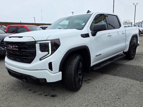 Used 2024 GMC Sierra 1500 Elevation AWD/4WD image 3