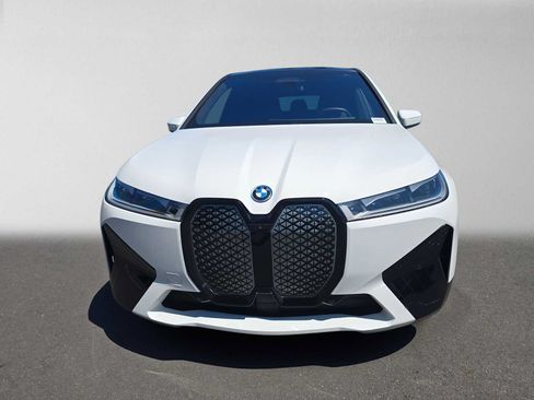 Used 2023 BMW iX M60 w/ Executive Package AWD/4WD image 8