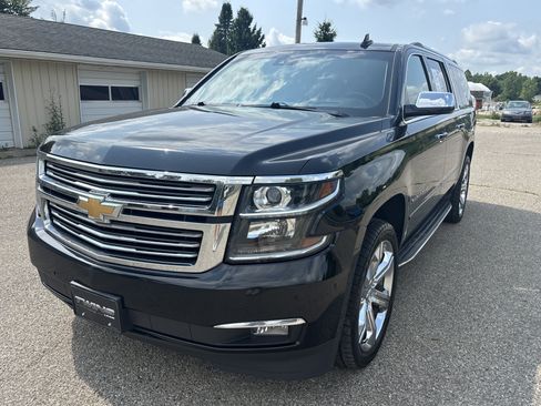 Used 2016 Chevrolet Suburban LTZ AWD/4WD image 12
