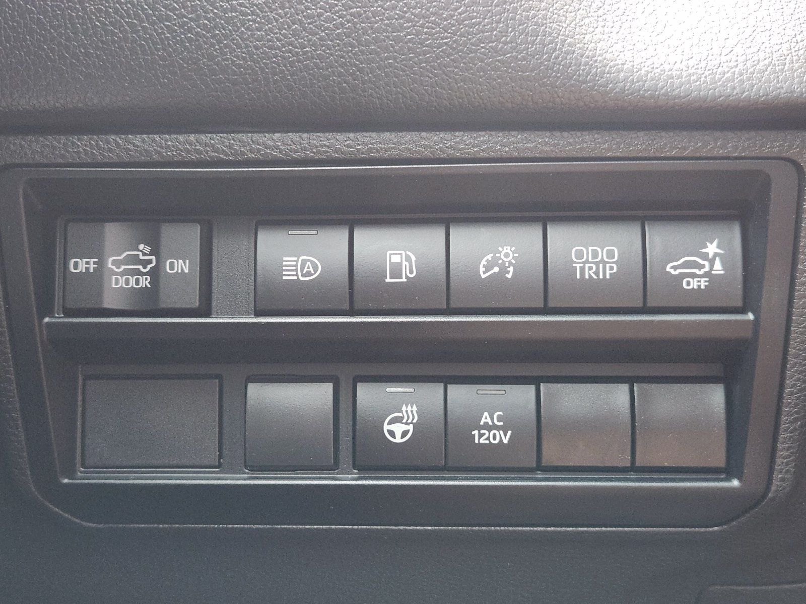 Used 2022 Toyota Tundra Limited AWD/4WD image 25