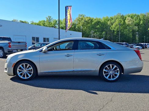 Used 2014 Cadillac XTS Luxury w/ Driver Awareness Package FWD image 4