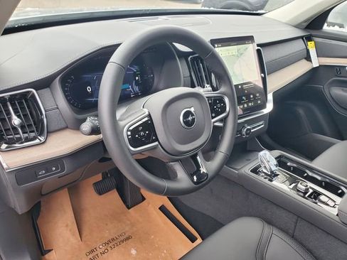 New 2026 Volvo XC90 T8 Plus w/ Protection Package Premier AWD/4WD image 16