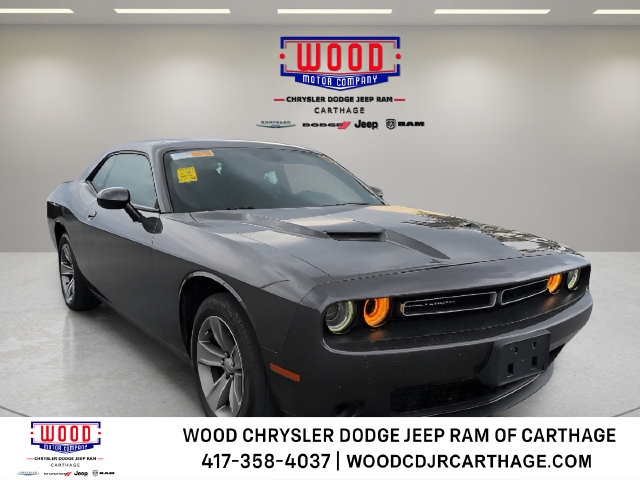 Used 2021 Dodge Challenger SXT RWD image 1