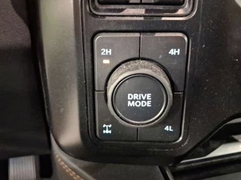 Used 2023 Ford F250 Platinum AWD/4WD image 31
