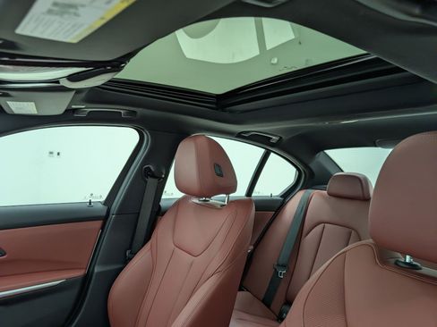 New 2025 BMW 330i Sedan w/ Convenience Package image 15