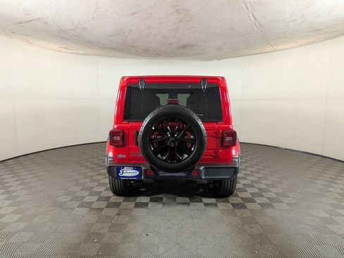 Certified 2025 Jeep Wrangler Unlimited Sahara image 9