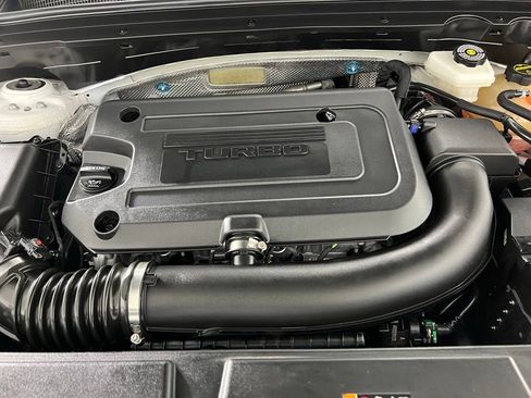Used 2025 Buick Envision Sport Touring AWD/4WD image 33