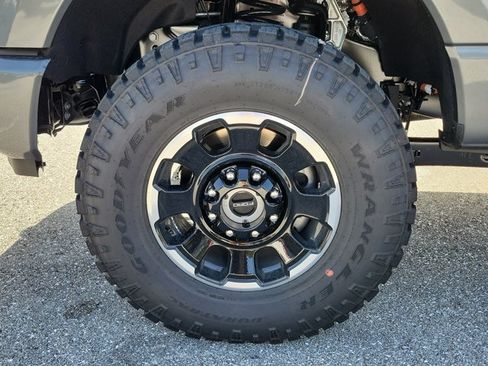 New 2026 Ford F350 Platinum w/ Tremor Off-Road Package AWD/4WD image 6