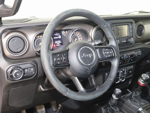 Used 2018 Jeep Wrangler Unlimited Sport S image 6