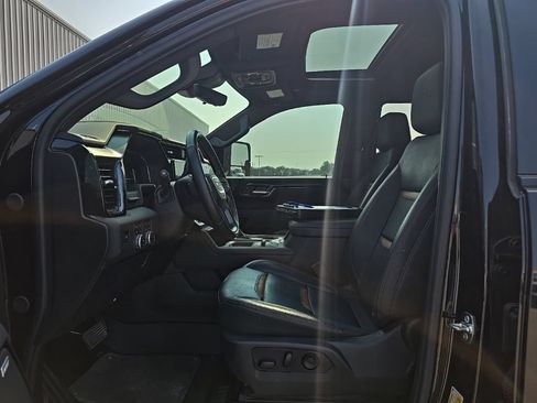 Used 2025 GMC Sierra 2500 AT4 w/ AT4 Premium Plus Package AWD/4WD image 15