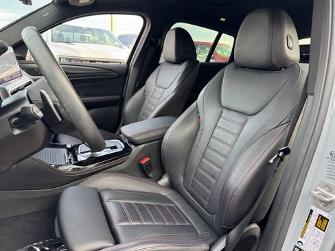 Used 2025 BMW X4 xDrive30i w/ Premium Package AWD/4WD image 14