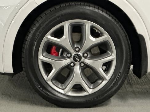 Used 2019 Kia Sorento SX image 36