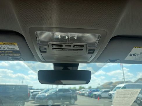 Used 2018 Toyota Highlander Limited AWD/4WD image 30