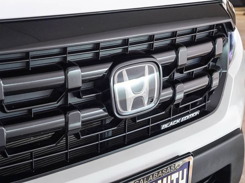 Used 2024 Honda Ridgeline Black Edition image 9