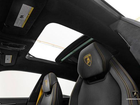 Used 2024 Lamborghini Urus S image 33