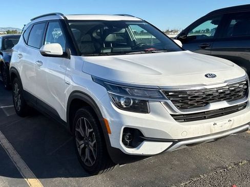 Used 2021 Kia Seltos EX AWD/4WD image 2