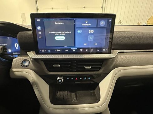 Used 2025 Ford Explorer Platinum w/ Ultimate Package AWD/4WD image 38