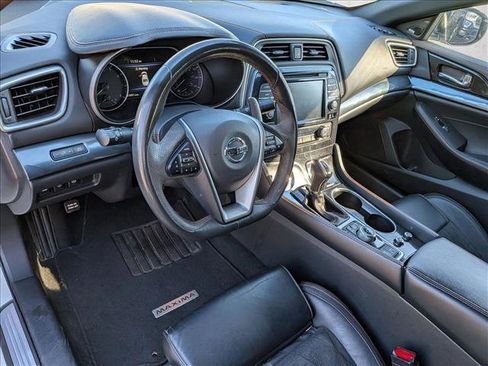 Used 2021 Nissan Maxima SR w/ Sport Mat Group image 9