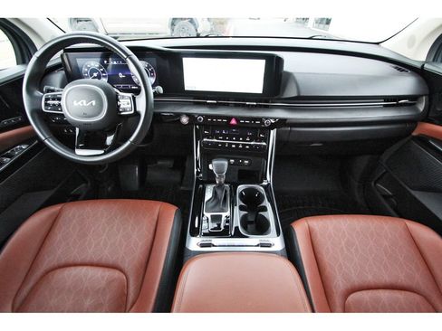 Used 2023 Kia Carnival SX FWD image 10