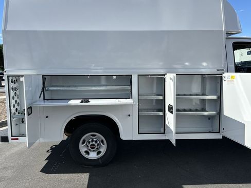 New 2025 GMC Savana 3500 w/ Power Convenience Package image 26