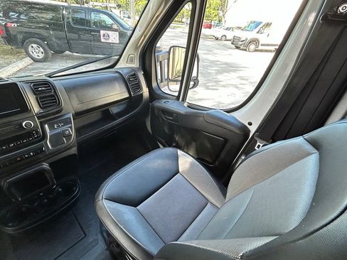Used 2023 RAM ProMaster 2500 FWD image 14