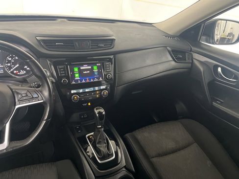 Used 2019 Nissan Rogue SV w/ Premium Package AWD/4WD image 33