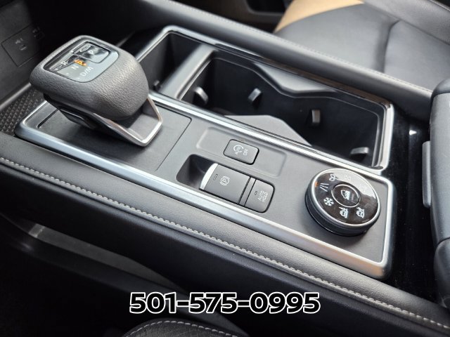 Used 2025 Nissan Pathfinder SL AWD/4WD image 29