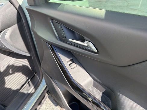 Used 2026 Chevrolet Equinox LT w/ LPO, Floor Liner Package FWD image 93
