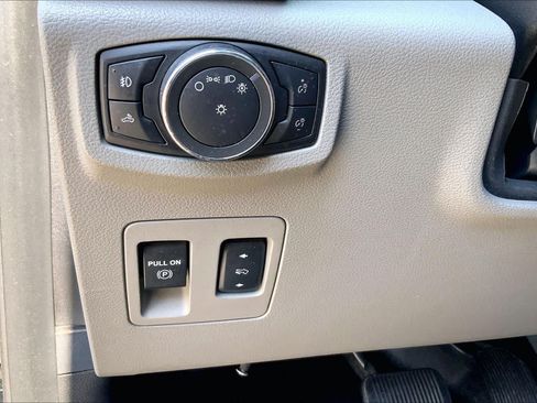 Used 2016 Ford F150 XLT w/ Equipment Group 301A Mid AWD/4WD image 32