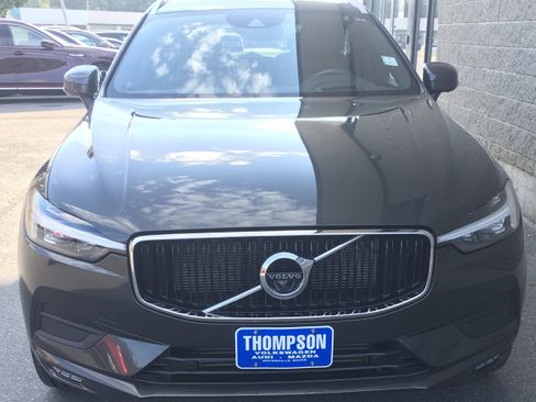 Used 2021 Volvo XC60 T5 Momentum w/ Advanced Package AWD/4WD image 2