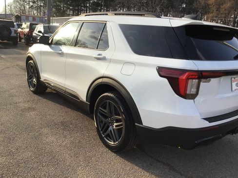 New 2026 Ford Explorer ST-Line w/ ST-Line Street Pack image 11