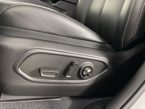 Used 2023 Jeep Grand Cherokee 4WD 4xe image 19