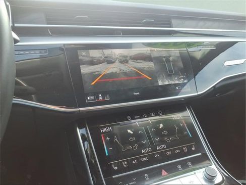 Used 2022 Audi A8 L 3.0T image 18