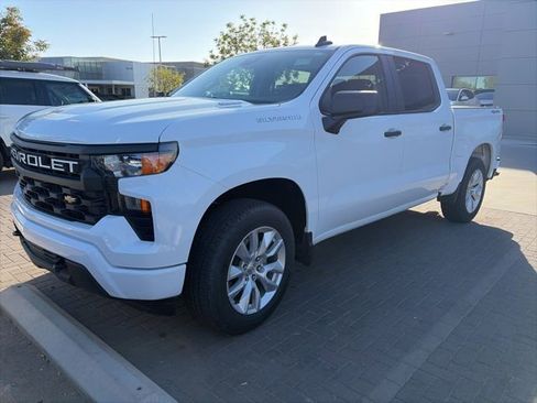 Used 2024 Chevrolet Silverado 1500 Custom image 1