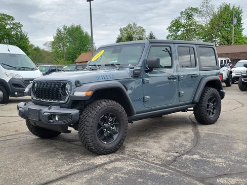 Used 2025 Jeep Wrangler Unlimited Sport S 4xe AWD/4WD image 2