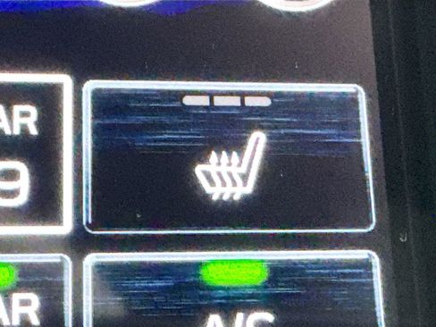 Used 2023 Subaru Ascent Limited w/ Technology Package image 28