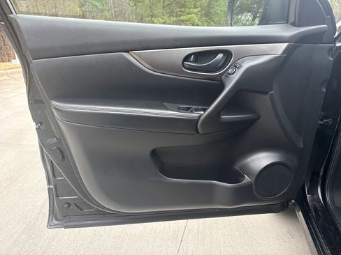 Used 2018 Nissan Rogue Sport S w/ S Appearance Package image 14