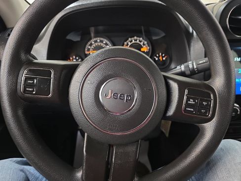Used 2014 Jeep Patriot Sport image 42
