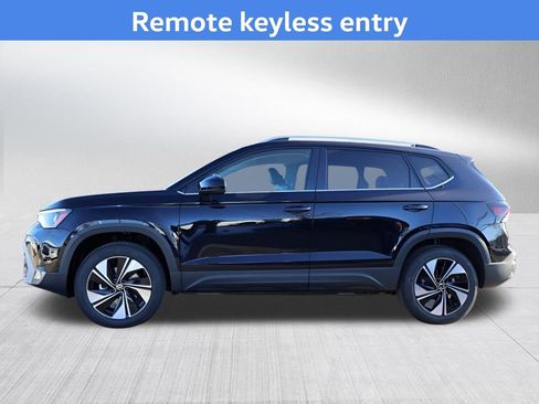 New 2025 Volkswagen Taos SE image 5
