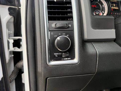 Used 2018 RAM 2500 SLT image 20