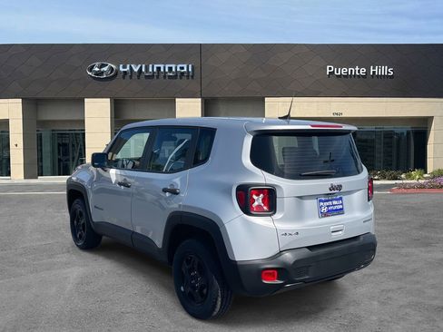 Used 2021 Jeep Renegade Sport image 4