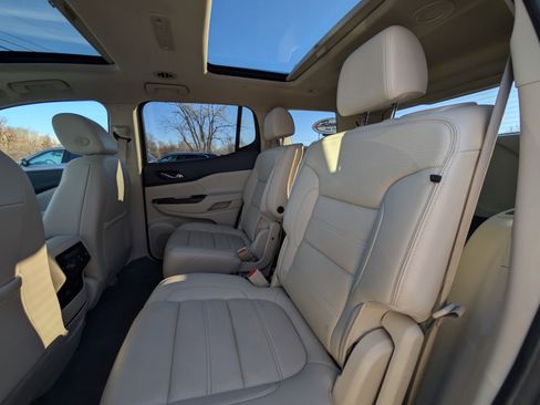 Used 2022 GMC Acadia Denali w/ Denali Ultimate Package image 41